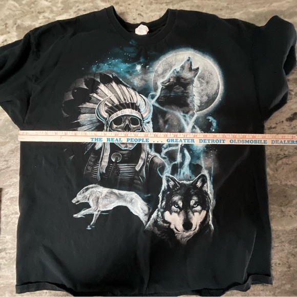 Gildan Indian Warrior Skeleton Wolf Howling At The Moon T-Shirt Men's 2XL (P1) - Picture 8 of 10